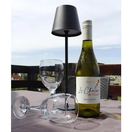 Modern Renovated Duplex With Unique And Calming View T33 Διαμέρισμα